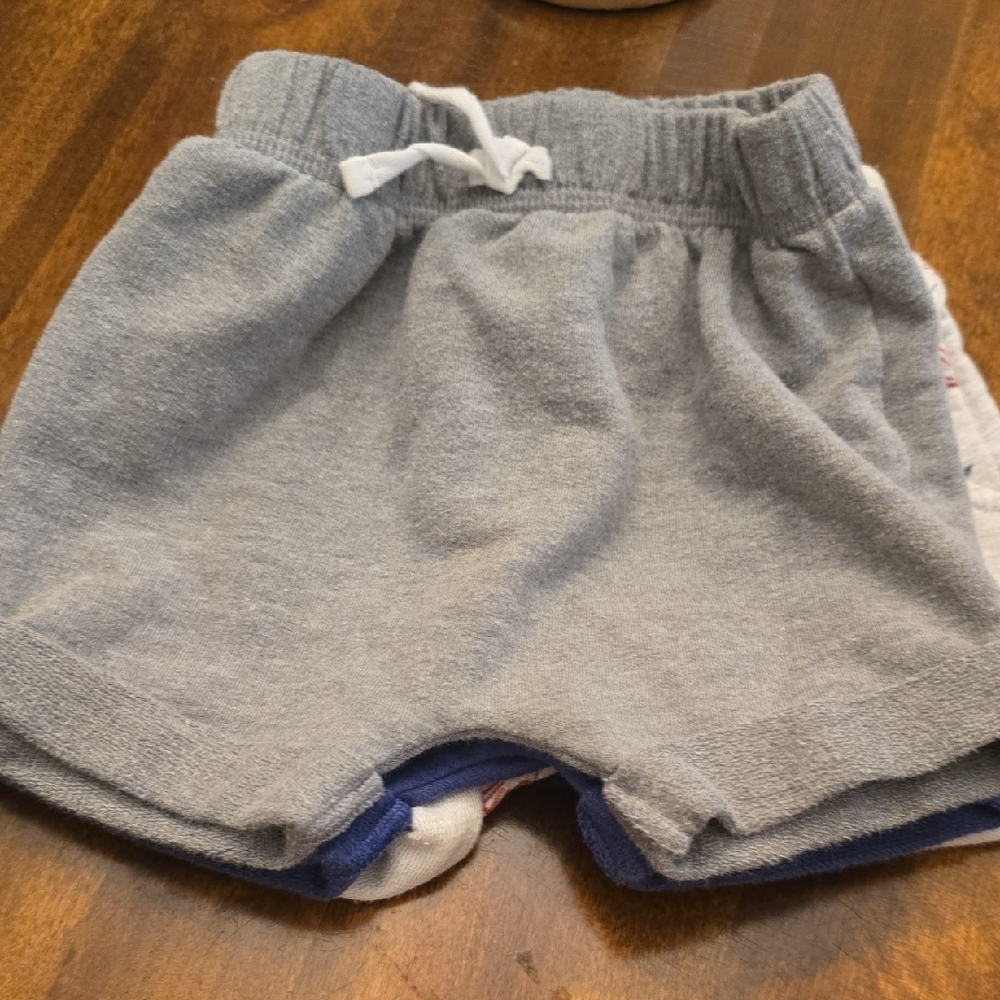 🩳 Bundle of 8 Baby Boy Shorts – Size 12 Months - Picture 4 of 9